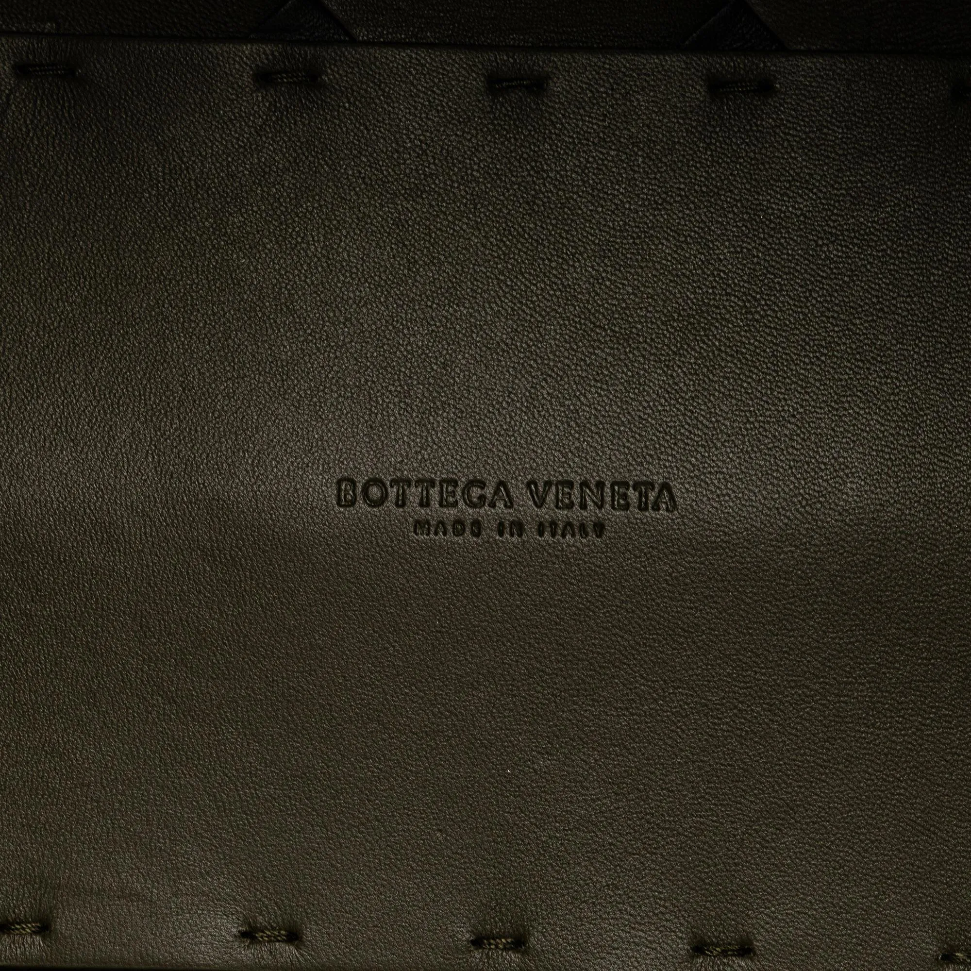 Bottega Veneta Intrecciato Maxi Cabat 30 Satchel (SHG-P7LX5h)